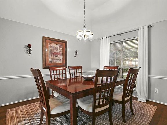 5th image of 4621 Jackson Dr