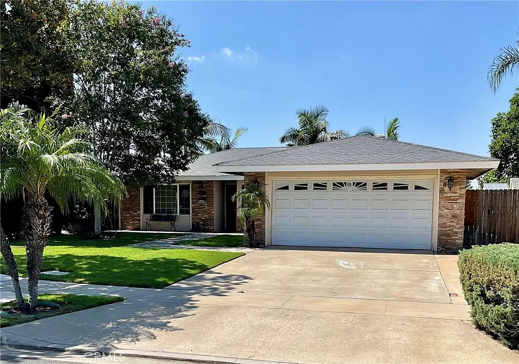 3 bed, 1268 sqft, $4,000 — Photo 4