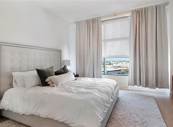 5th image of 1001 Julia St APT 10B