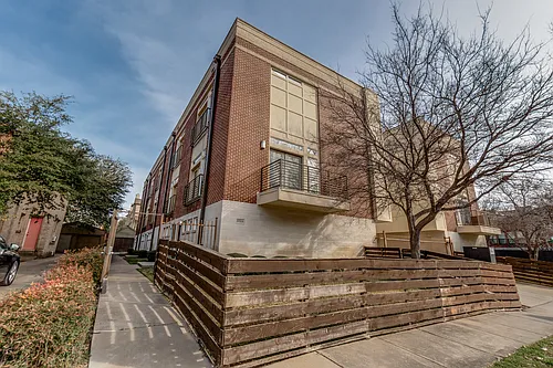 5711 Ross Ave Photo 1
