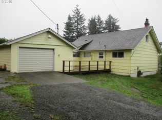 66649 Quail Rd, North Bend, OR 97459