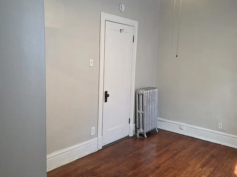 1st bedroom