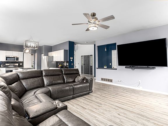 4th image of 6006 Breezeland Ct