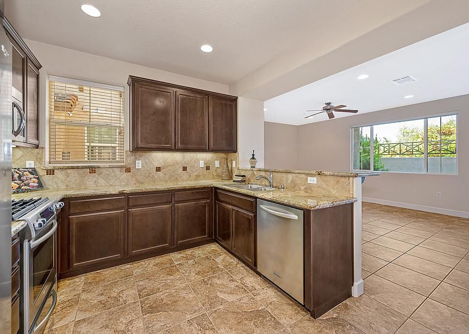 1st image of 403 Rivage Cir