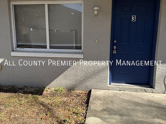 2nd image of 2911 SE 52nd Ave Unit 3