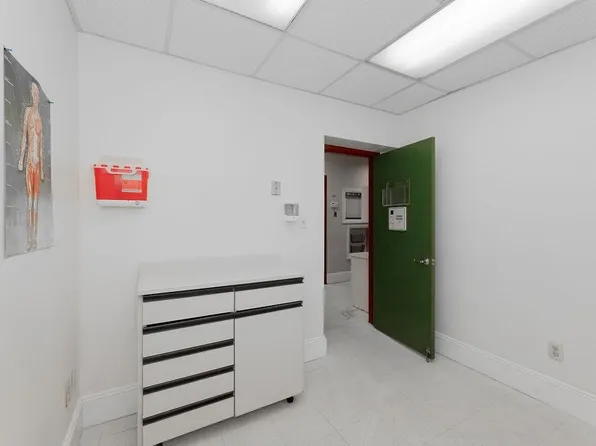 586 Kearny Avenue image 22 of 26