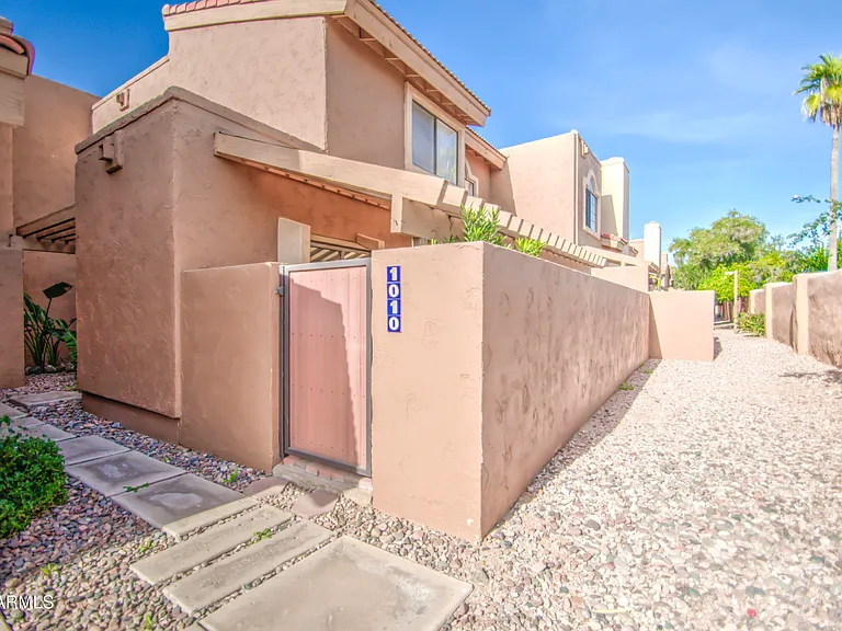 5640 E Bell Rd #1010 — Photo 2