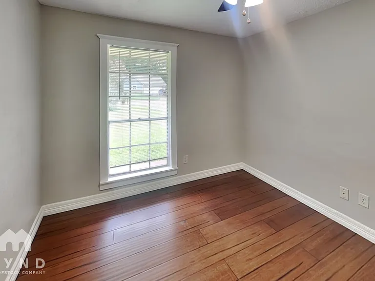 3219 Glen Spring Dr — Photo 13