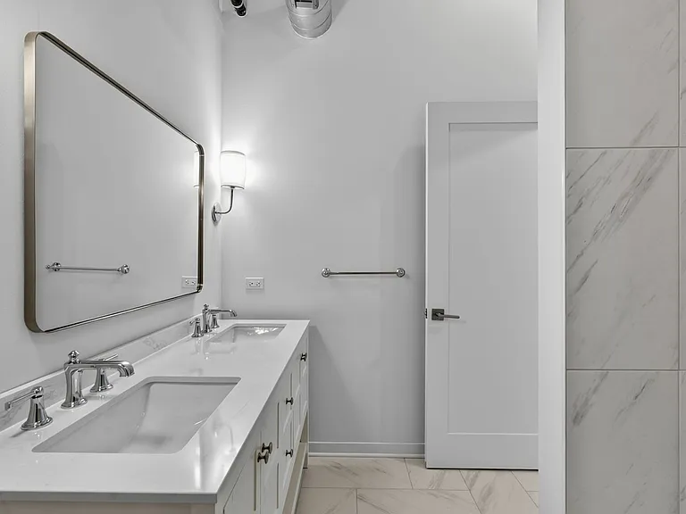 1401 N Western Ave — Photo 63