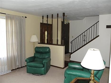 4th image of 203 Sunset Dr