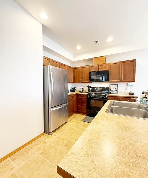 317 NE Miramar Cir #1 — Photo 6