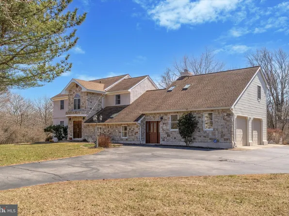 210 Sunset View Dr, Glen Mills, PA 19342