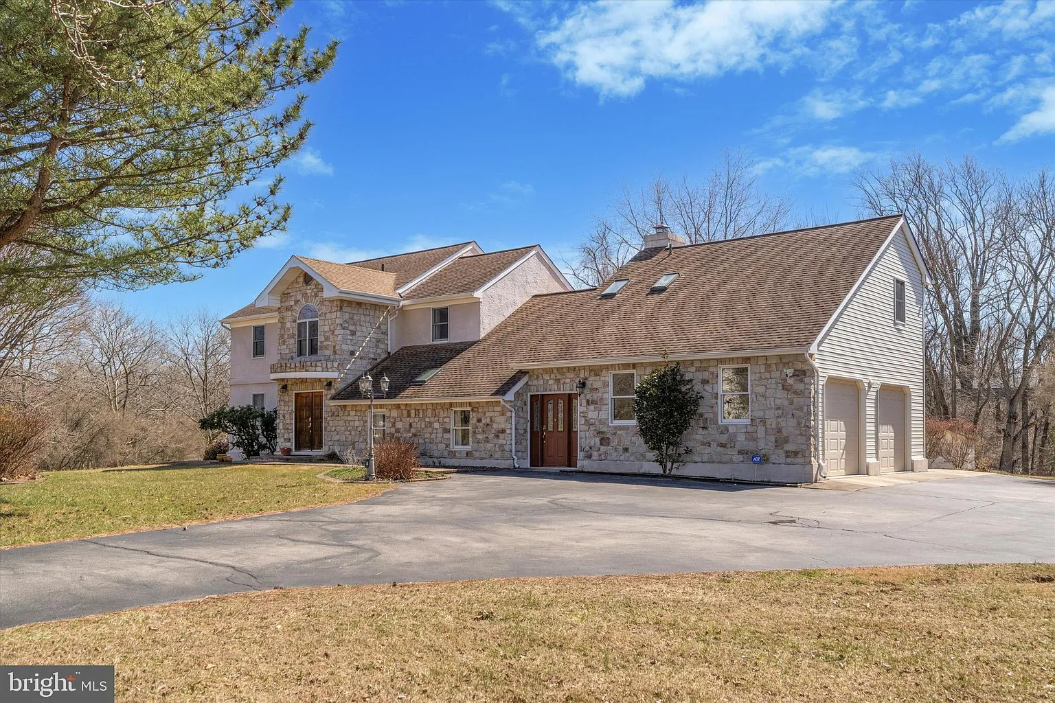 210 Sunset View Dr photo 1
