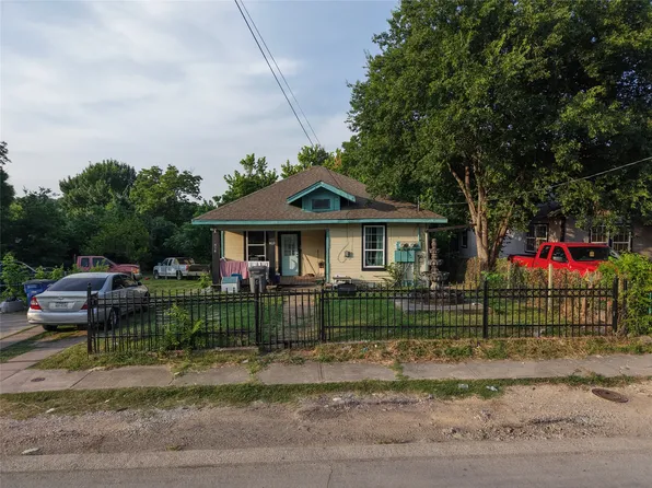 810 E 12th St, Dallas, TX 75203