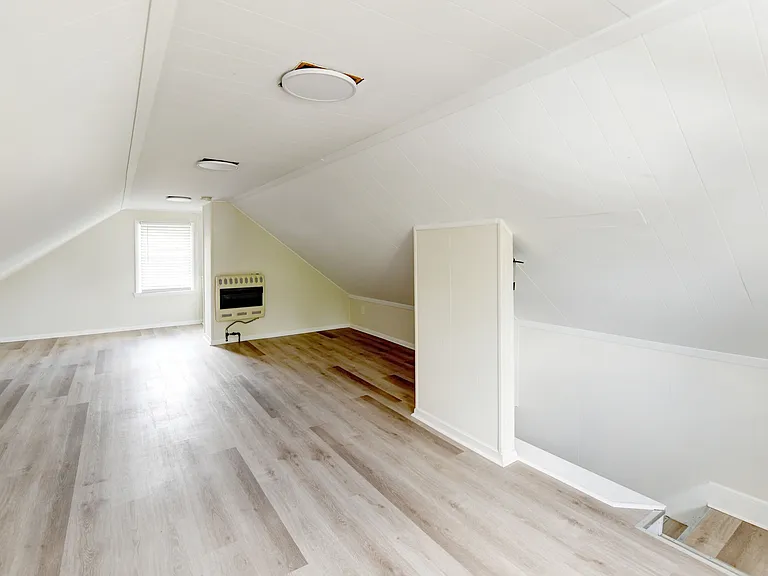 787 E 3rd Ave #1/2 — Photo 15