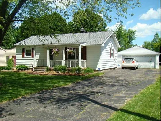 4499 Sheldon Ln photo 1