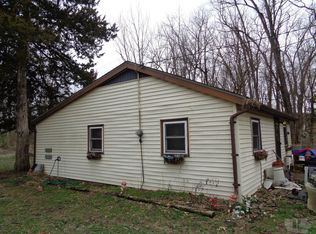 1303 Road 2400n, Oquawka, IL 61469