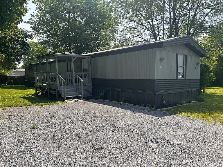 261 Scott Ln #114 — Photo 1