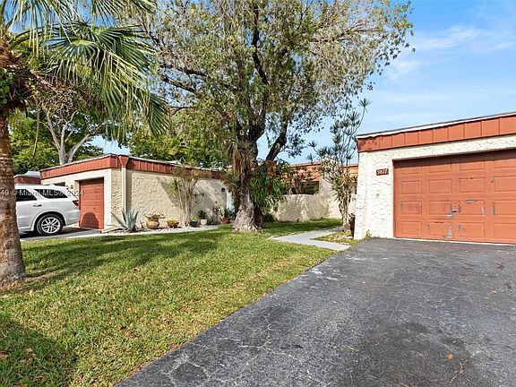 4th image of 9817 NW 66th St #D22