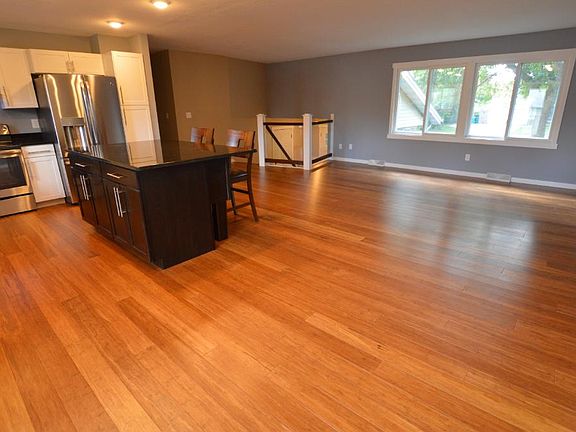2nd image of 4542 Oakhurst Ave