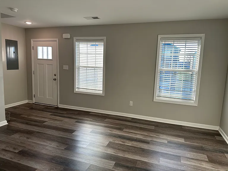 2010 Dolly Dr — Photo 10