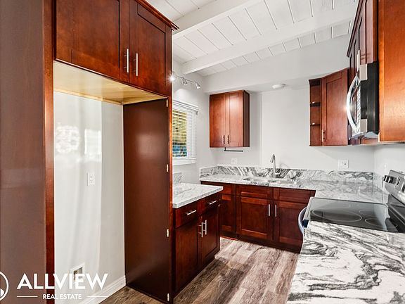 3rd image of 2466 Santa Ana Ave APT E