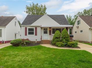 2711 Center Dr, Parma, OH 44134
