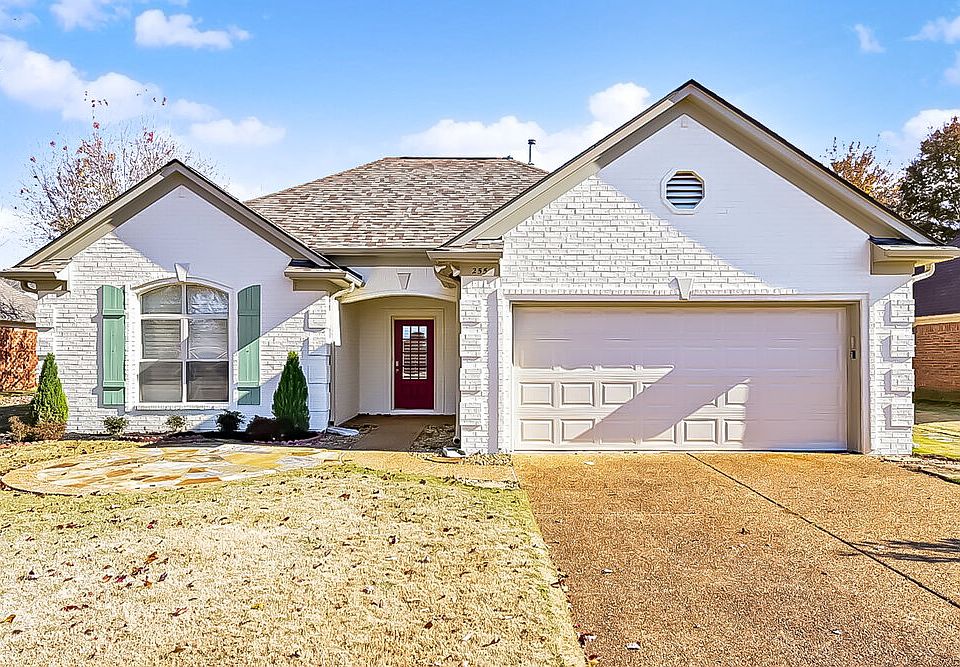 1st image of 255 Green Valley Dr