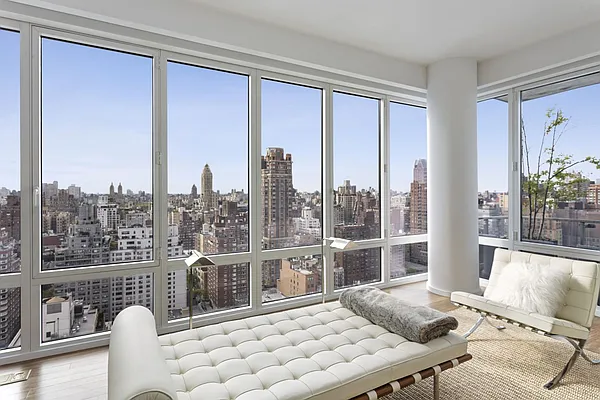 Sold by Compass | media 7