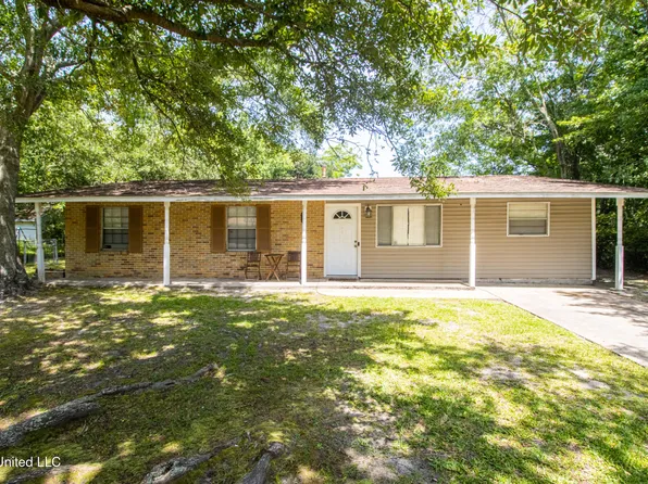4008 Emerson St, Pascagoula, MS 39581