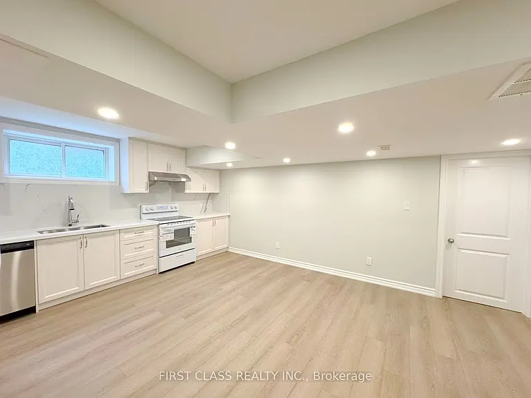 1353 Myron Dr #LOWER — Photo 34