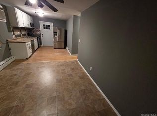 11 Halliday Rd, Coram, NY 11727