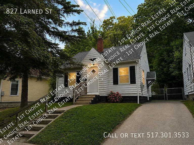 827 Larned St — Photo 1