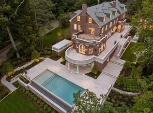 9 The Ledges Rd, Newton, MA 02459