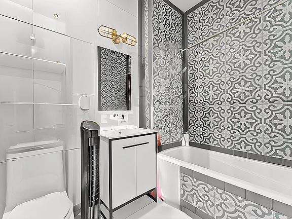 5th image of 306 Stockholm St #1B