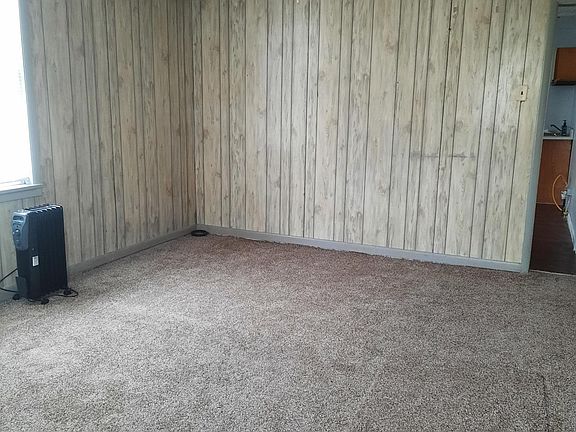 5th image of 634 Iolite Ave