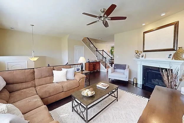 3 bed, 1920 sqft, $3,200 — Photo 2