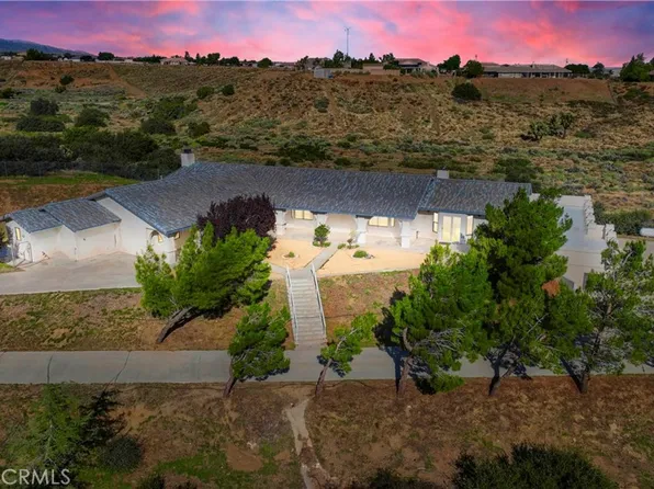 8384 Highland Ct #201, Oak Hills, CA 92344