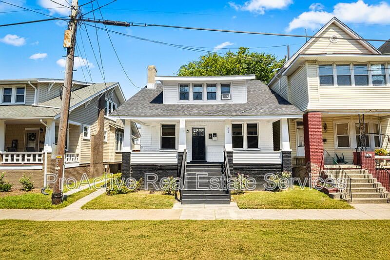1st image of 244 W 32nd St #1