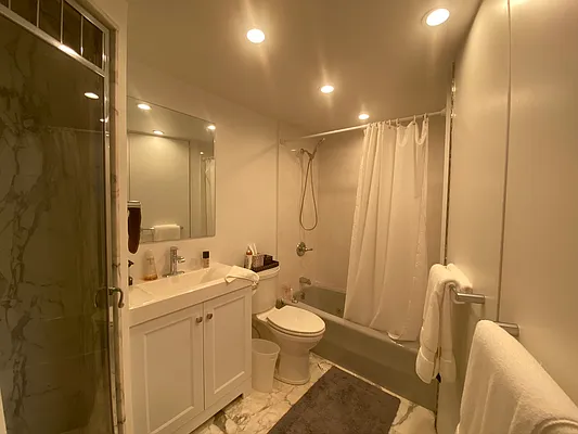 Rented by essential NEW YORK Real Estate | media 14