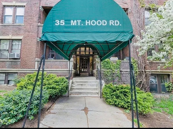 35 Mount Hood Rd APT 14, Brighton, MA 02135