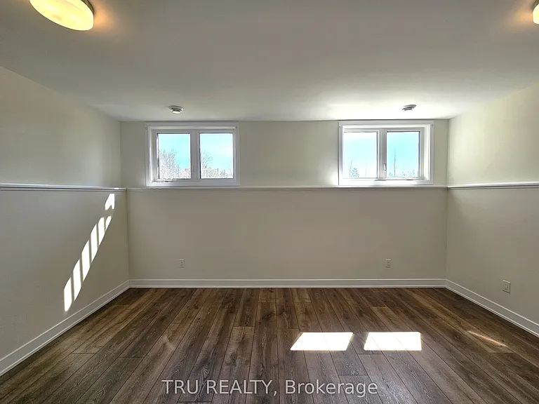 146 Wallace St — Photo 37