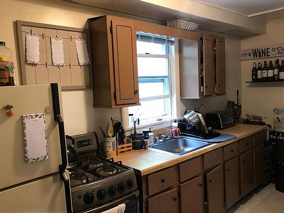 2nd image of 50 S Chestnut St #2A