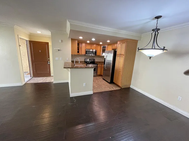 15263 Maturin Dr #10 — Photo 9