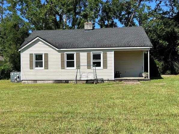 1606 Azalea Dr, Valdosta, GA 31602