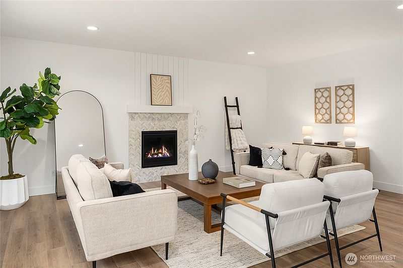 5th image of 10667 SE 170th Place