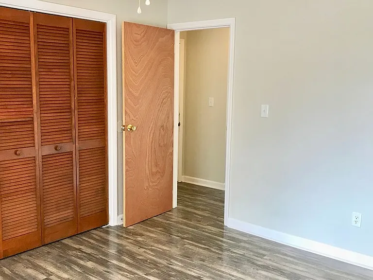 1880 Colony Dr #10B — Photo 3