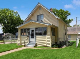 200 Adams Pl, Clinton, IA 52732