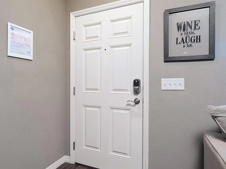 8964 Silver Pl — Photo 3