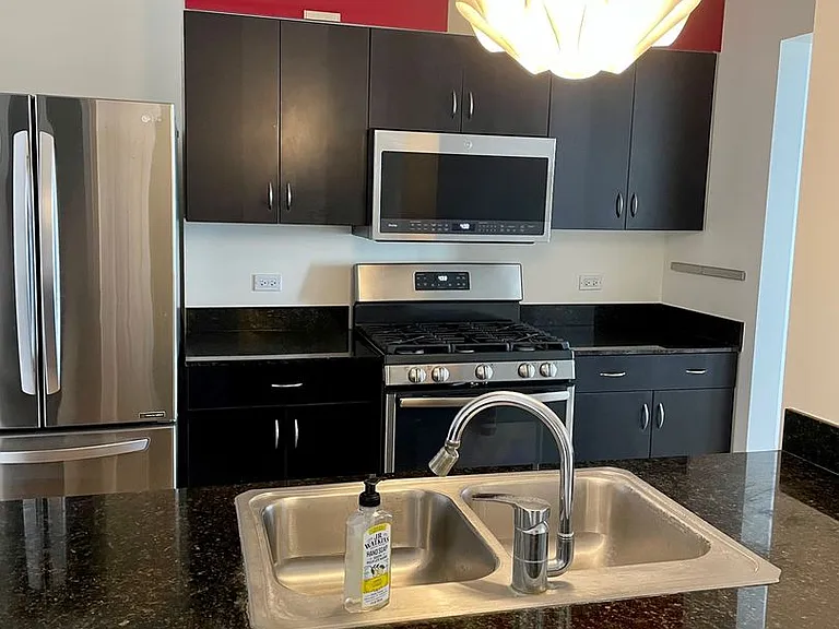 8 E Randolph St — Photo 8